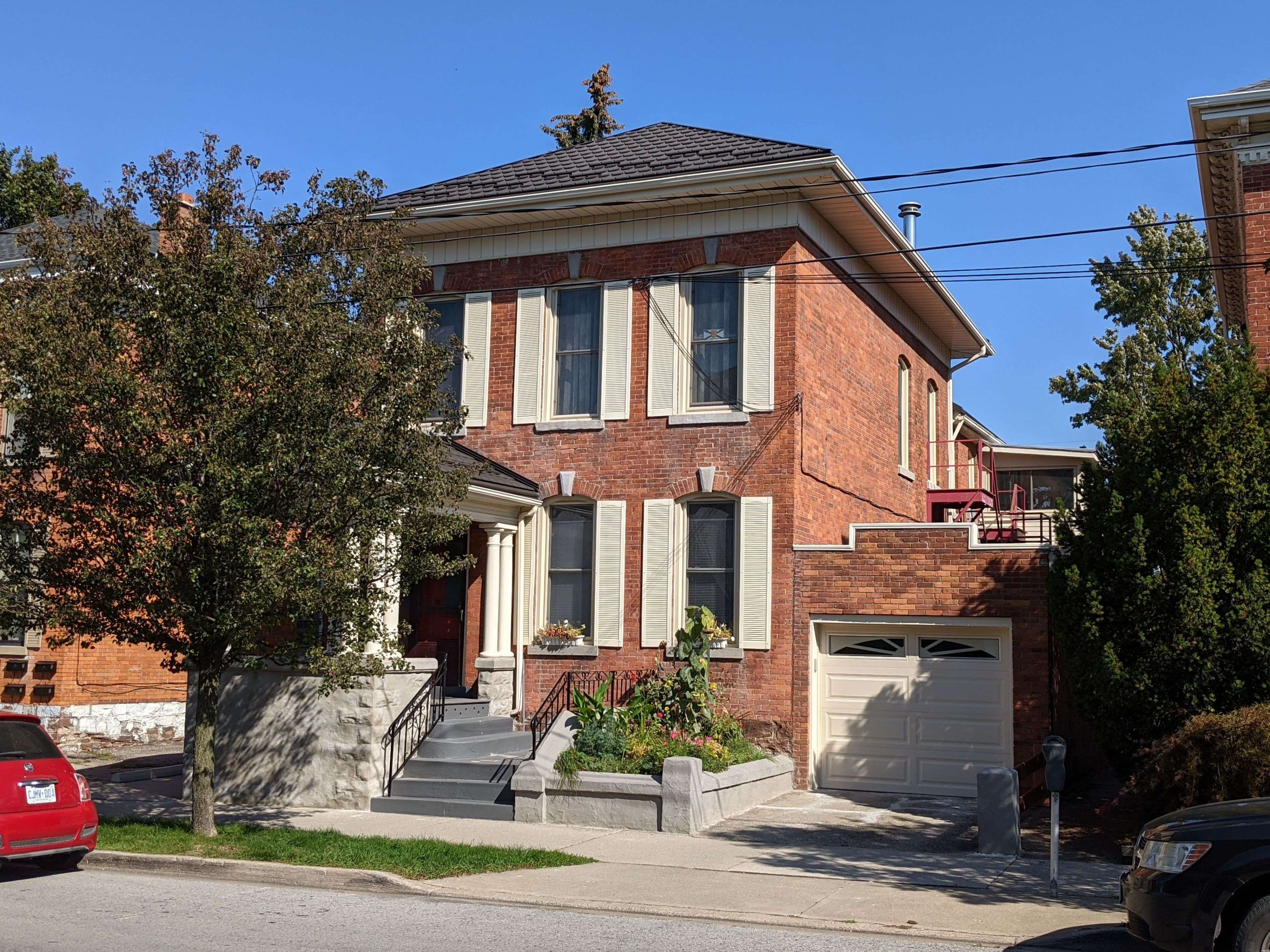 St. Catharines, ON L2R 5C4,158 James ST #4