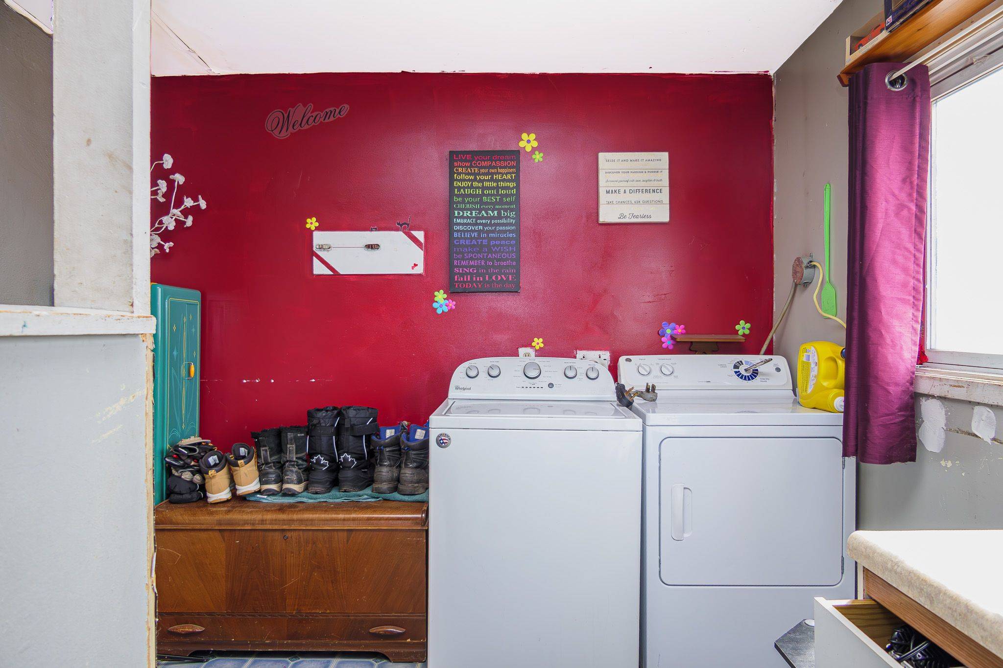 Quinte West, ON K8V 2M7,166 West ST