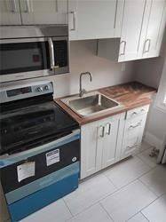 Hamilton, ON L8M 3C3,3 Connaught AVE S #5