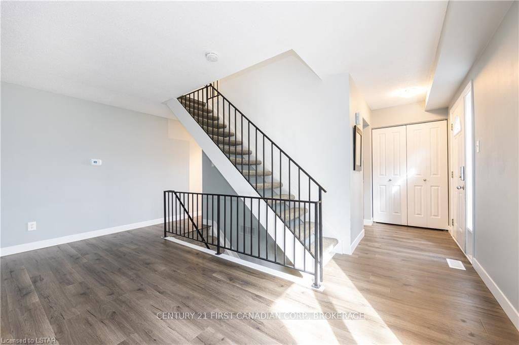 London North, ON N6H 4R4,70 Fiddlers Green RD #106