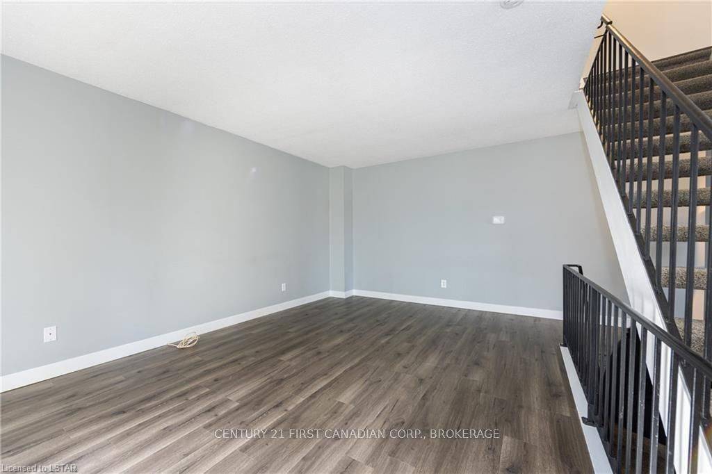 London North, ON N6H 4R4,70 Fiddlers Green RD #106