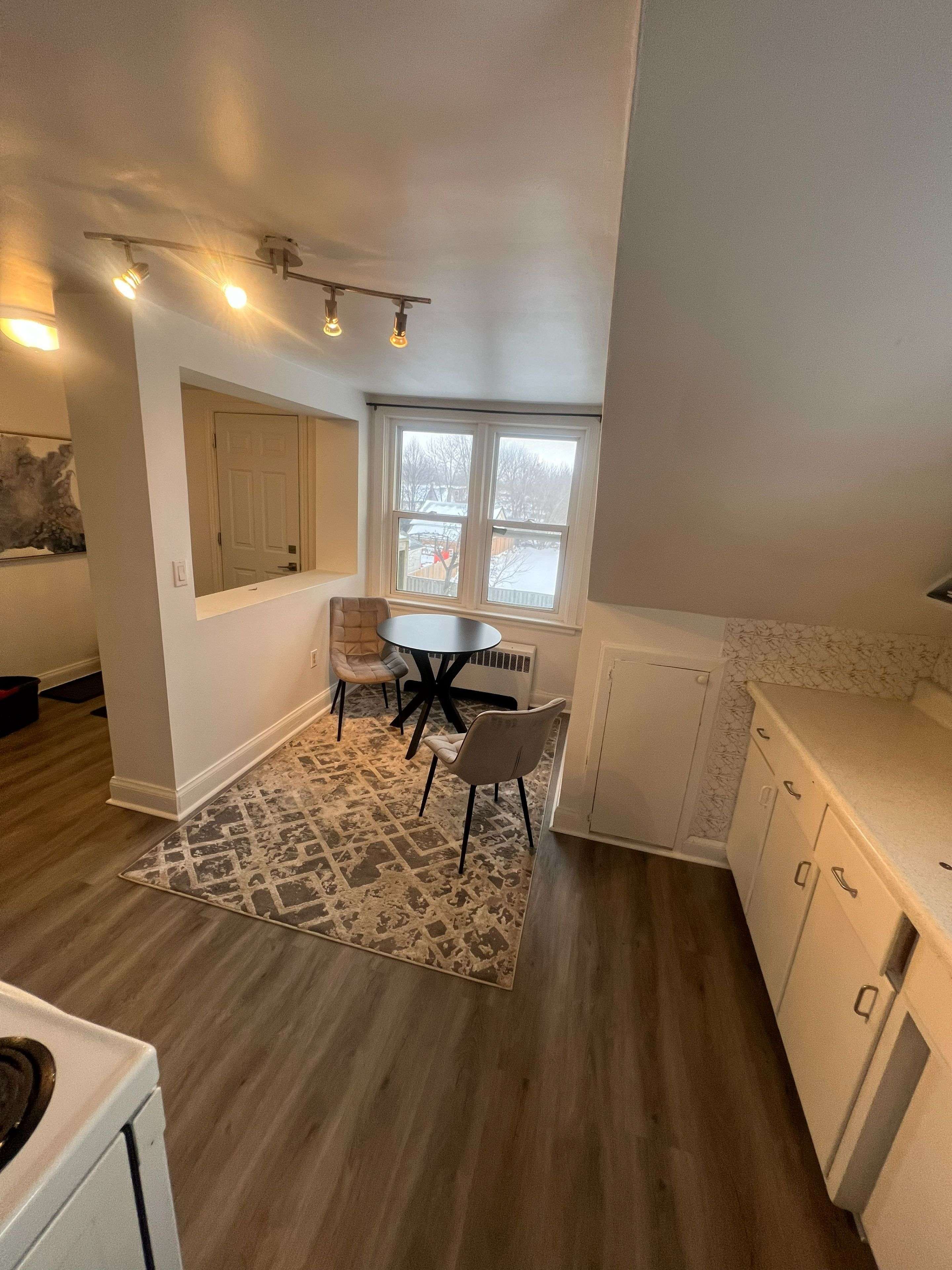 London East, ON N5W 3E6,1843 Dundas ST