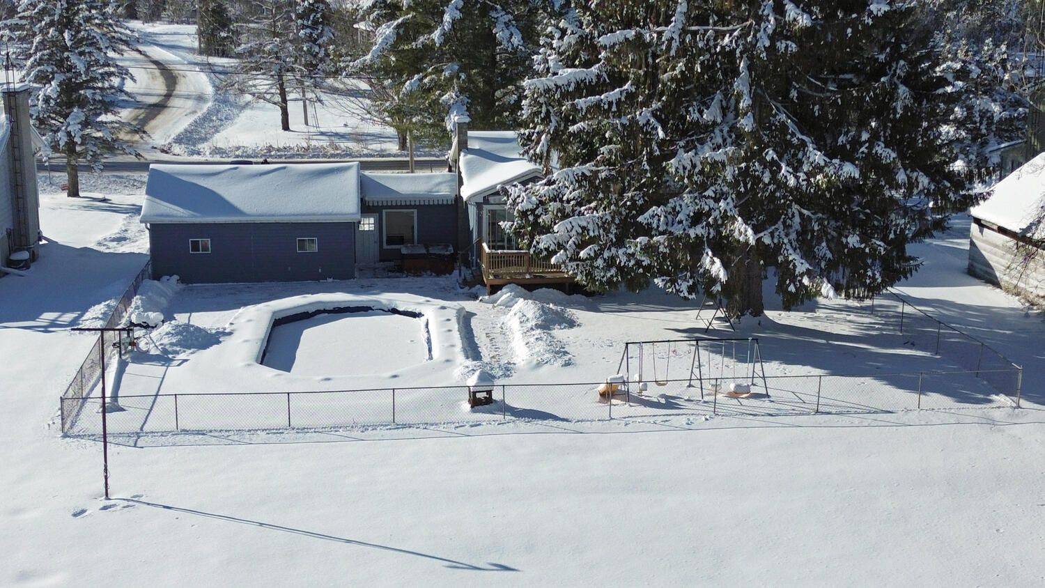 Elizabethtown-kitley, ON K6V 5T3,1229 Hallecks RD S