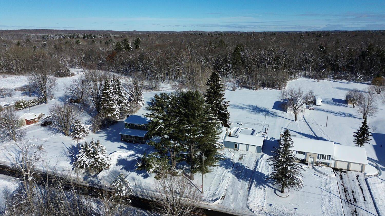 Elizabethtown-kitley, ON K6V 5T3,1229 Hallecks RD S