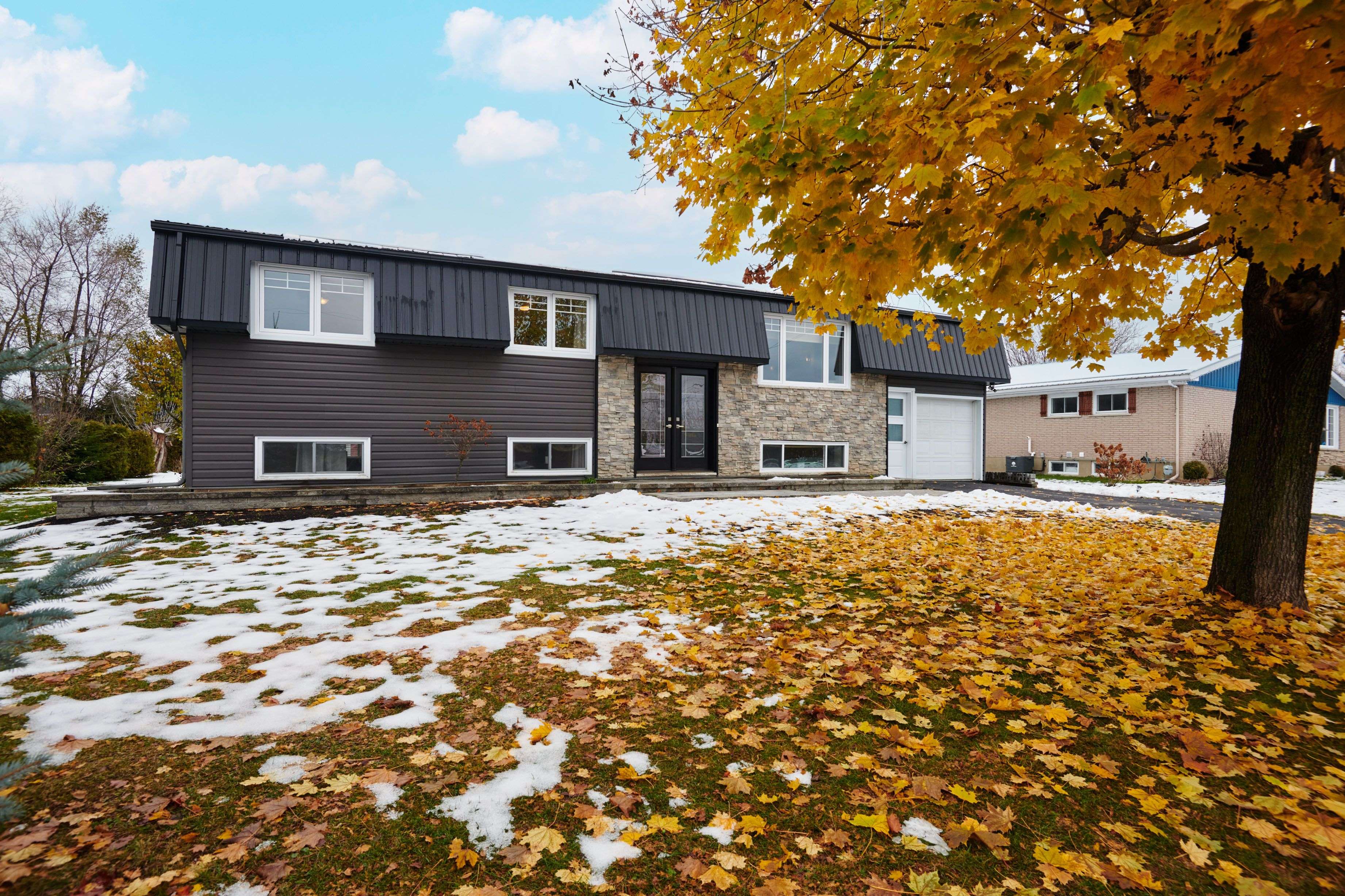 South Glengarry, ON K0C 1L0,20391 Park CRES
