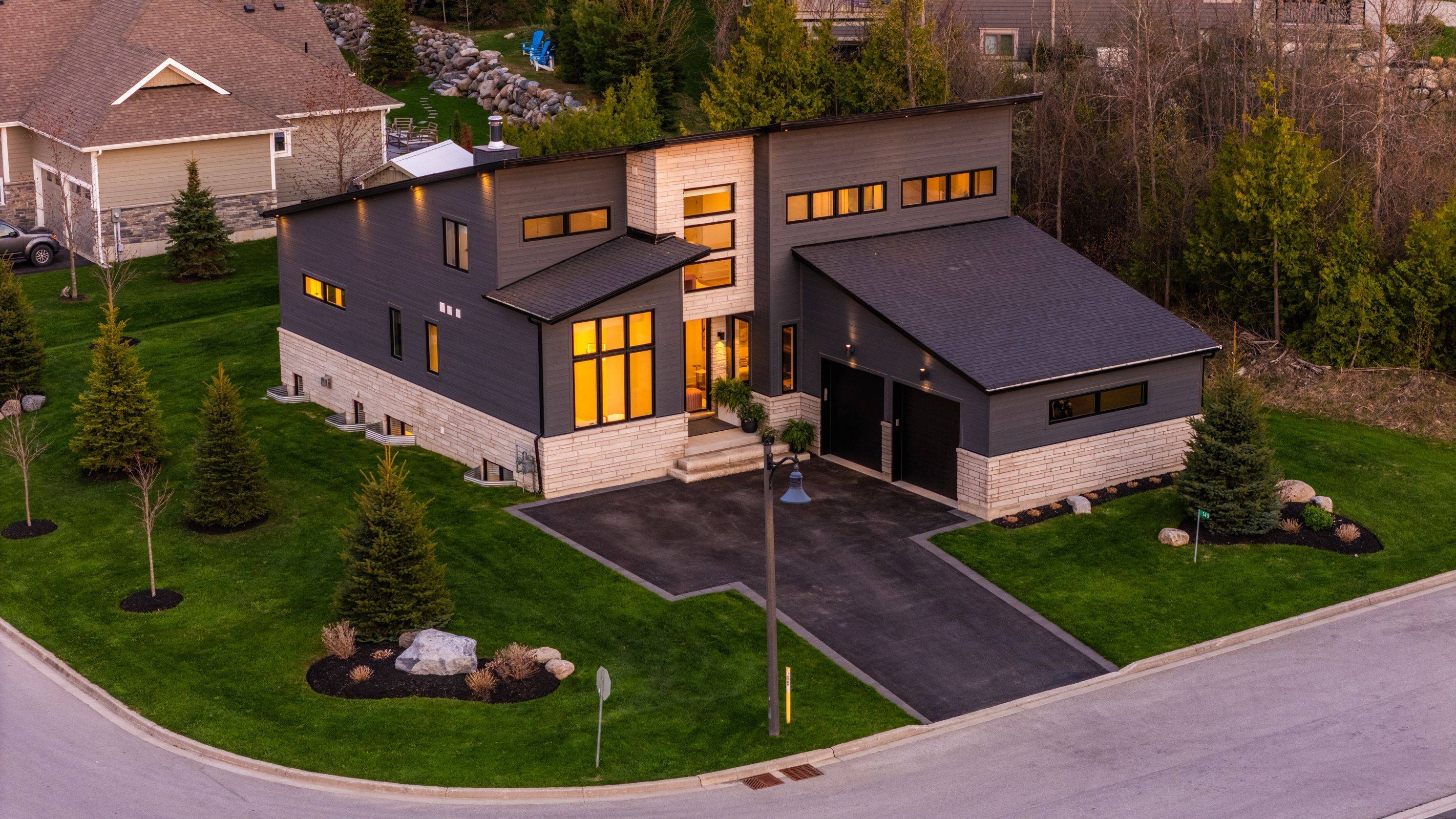 Blue Mountains, ON N0H 2P0,149 Landry LN