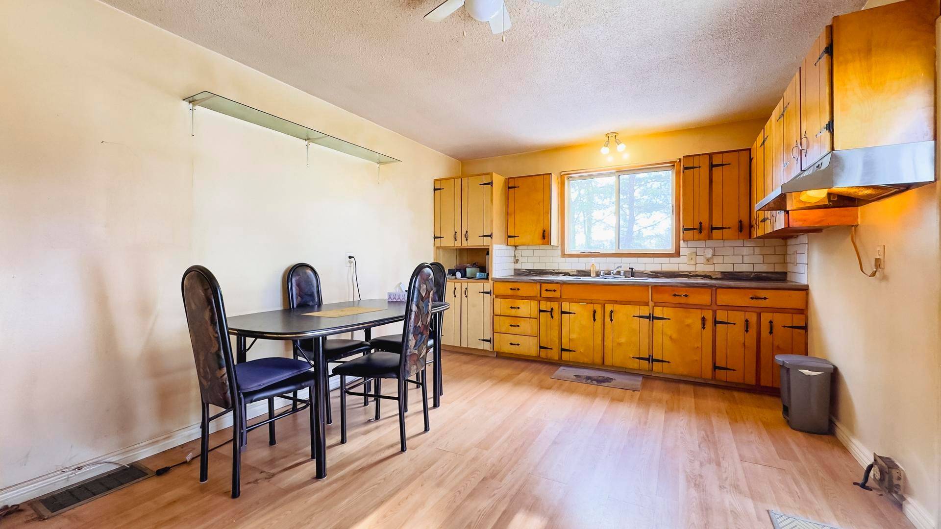 Georgian Bluffs, ON N4K 5N7,276 West ST