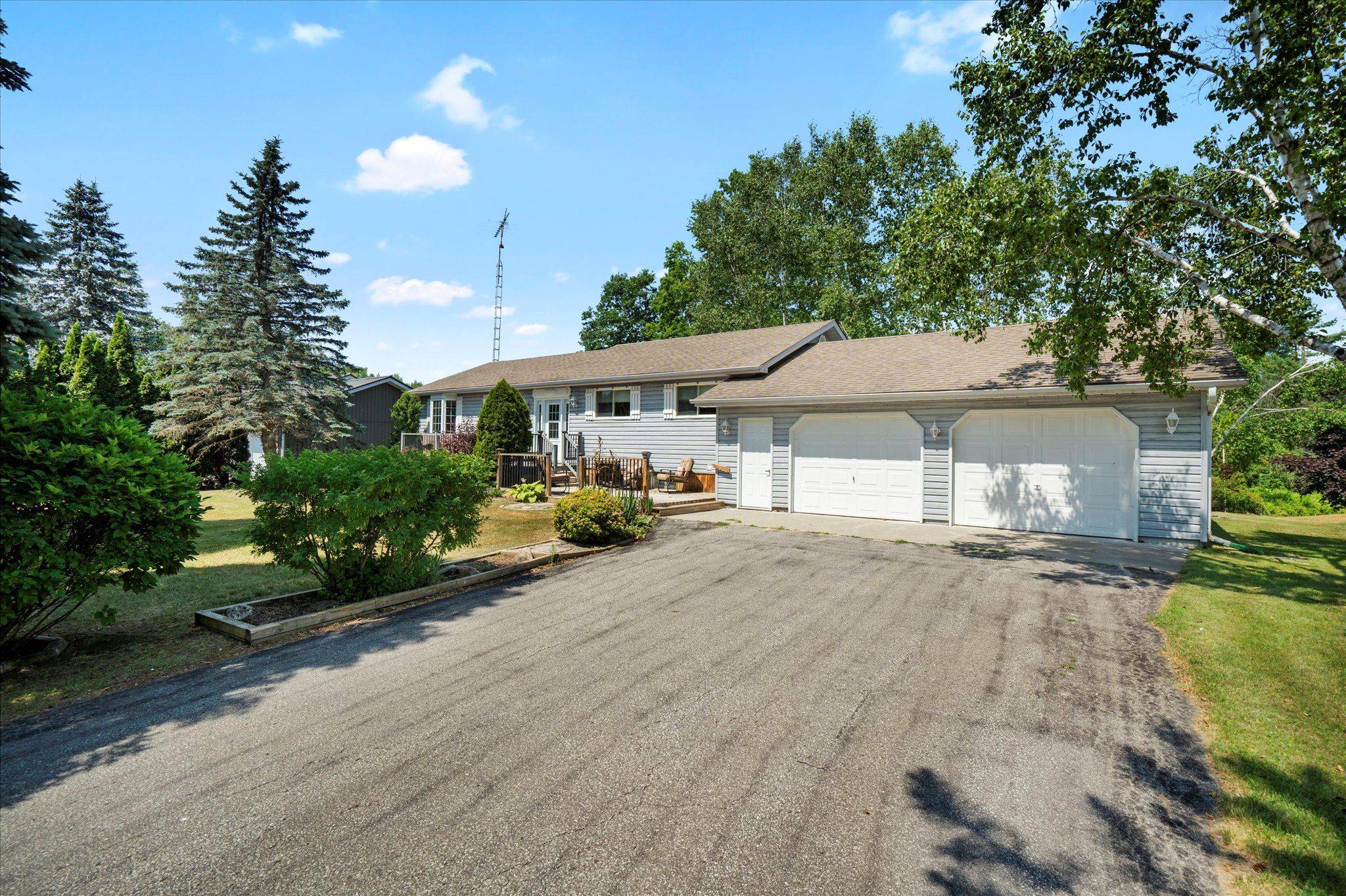 Kawartha Lakes, ON K0M 1N0,6 Evans DR