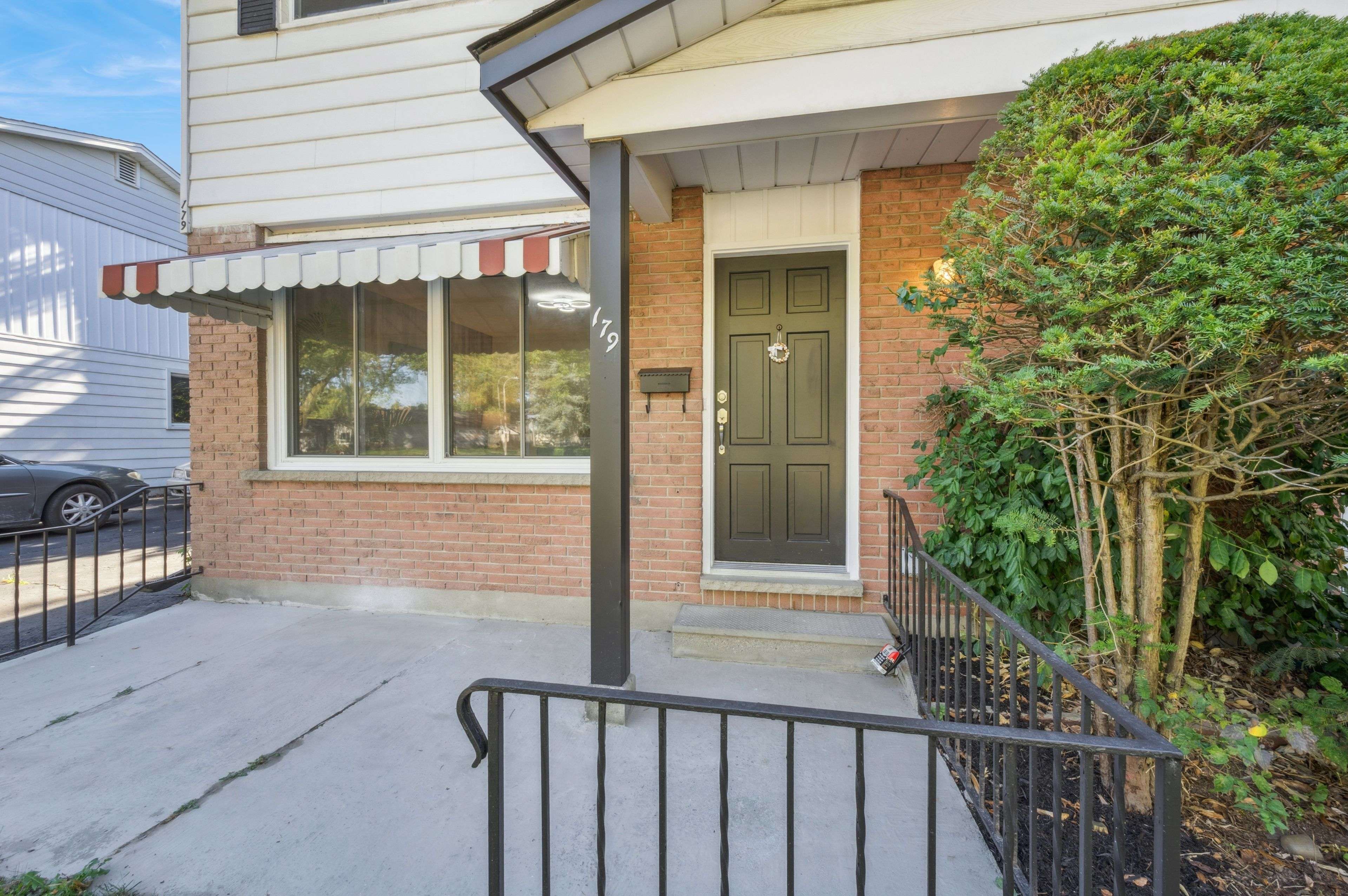 Kitchener, ON N2C 1W4,179 Traynor AVE