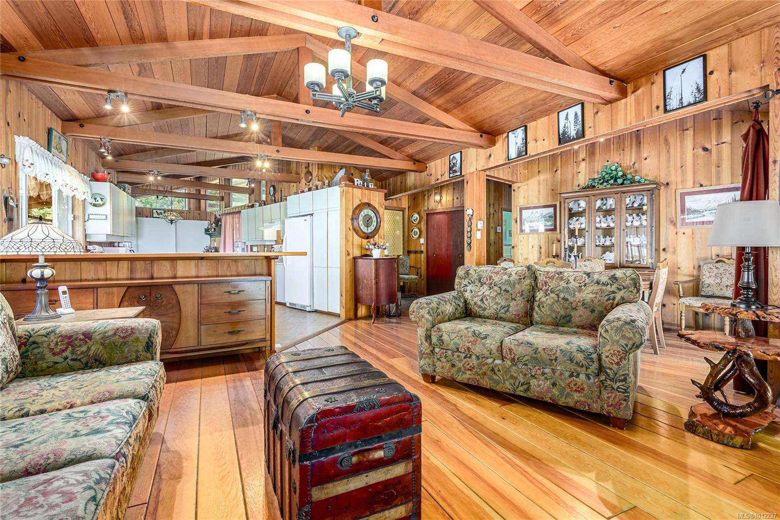 Merville, BC V0R 2M0,6661 Island Hwy N