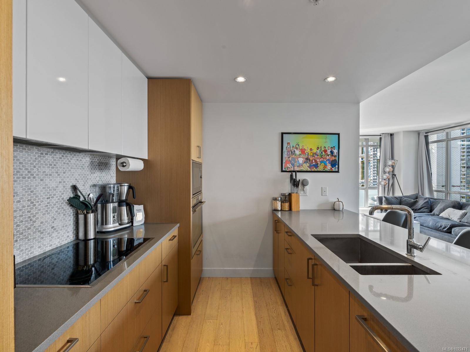 Victoria, BC V8W 1E4,838 Broughton St #502