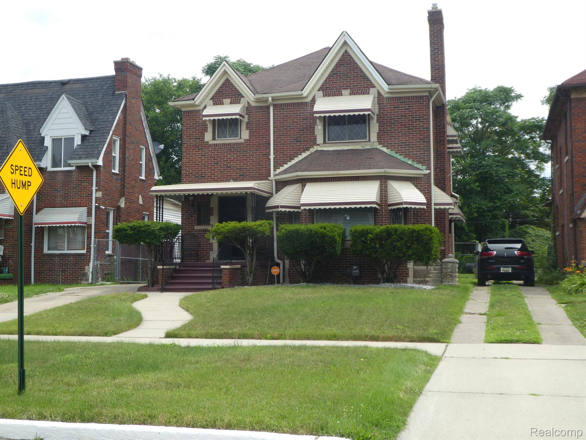 Detroit, MI 48221,17360 NORTHLAWN ST