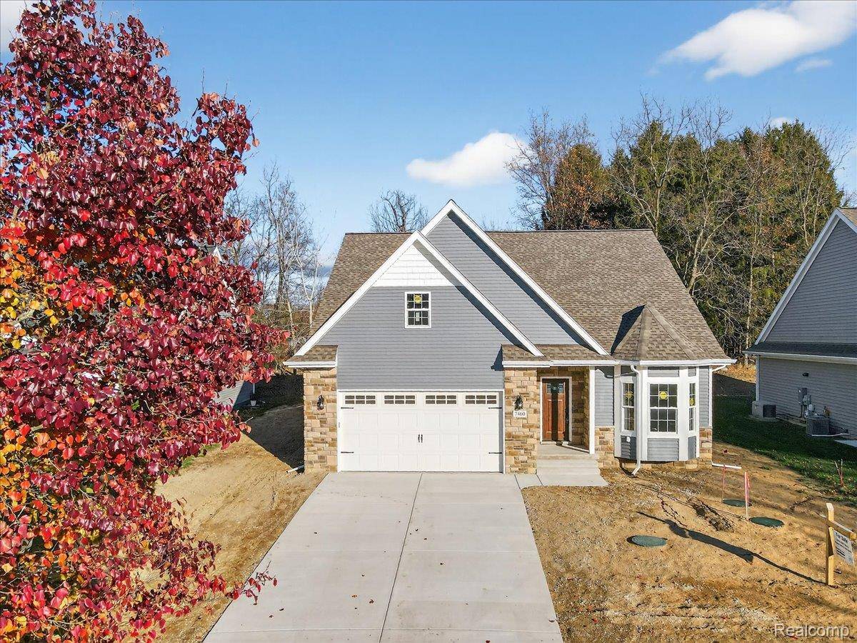 Davisburg, MI 48350,7460 Village CT