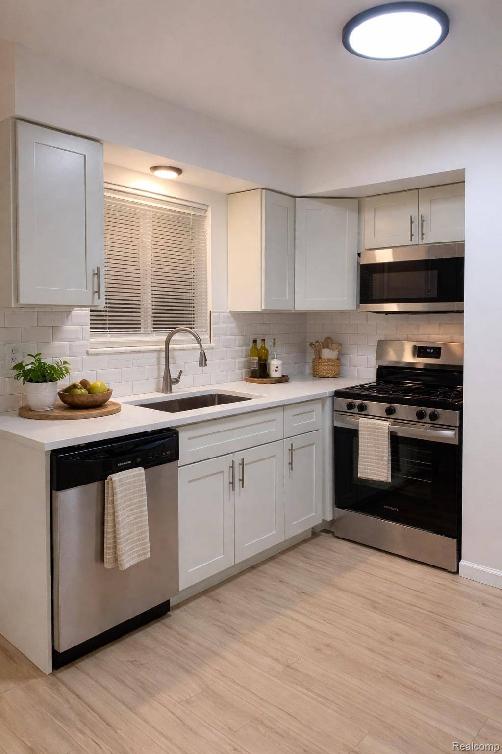 Walled Lake, MI 48390,2161 Decker RD #24