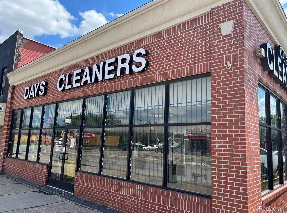 Detroit, MI 48228,19323 W Warren AVE