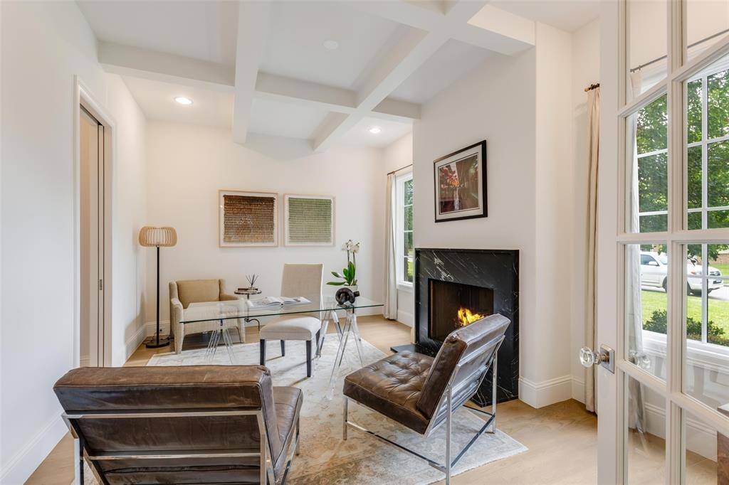 Dallas, TX 75220,4119 Dunhaven Road