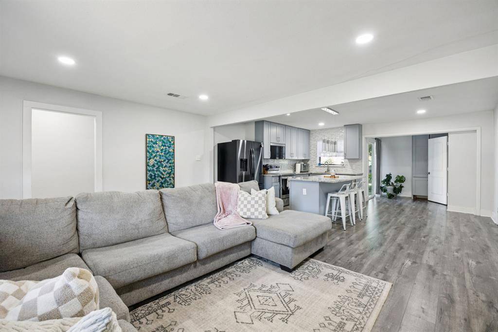 Dallas, TX 75228,2472 Highwood Drive