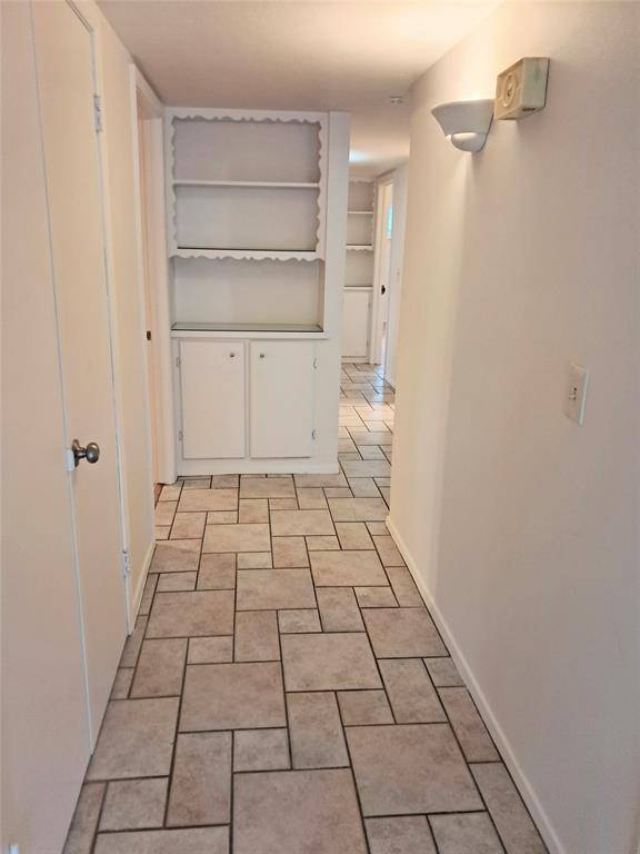 Dallas, TX 75238,9815 BROKEN BOW Road