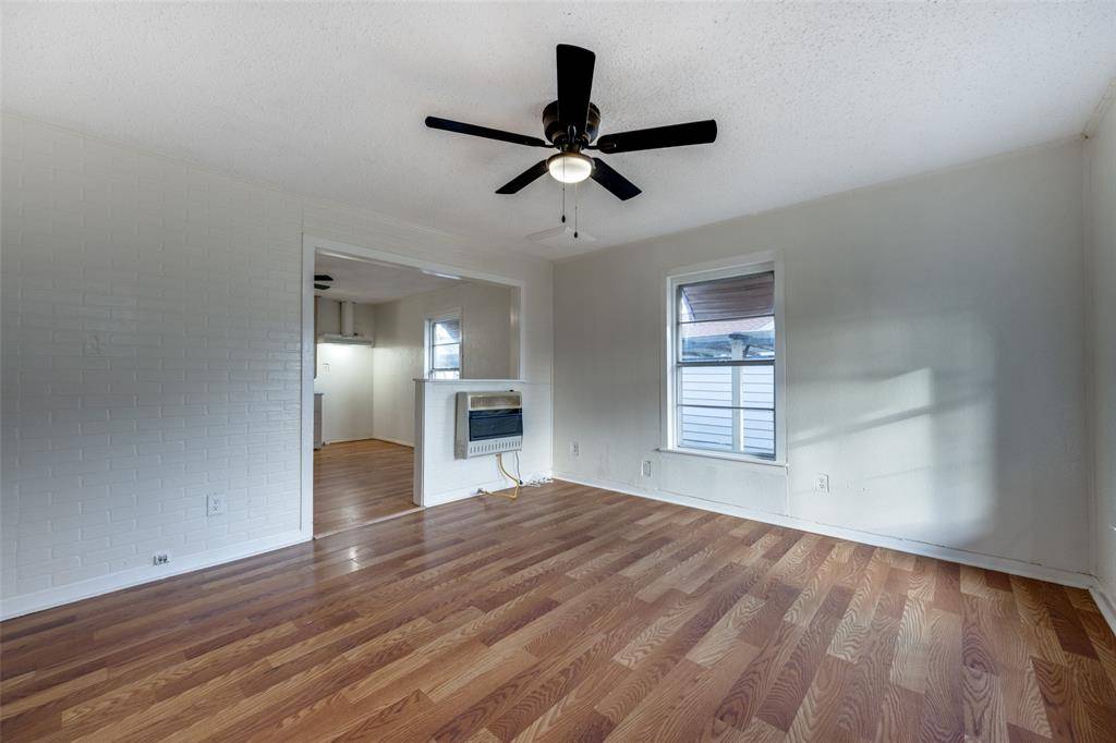 Howe, TX 75459,512 Branch Street