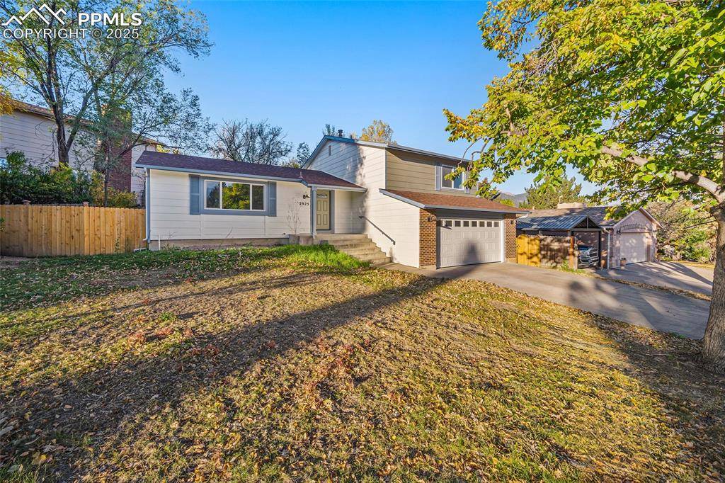 Colorado Springs, CO 80906,2925 Westcliff CIR