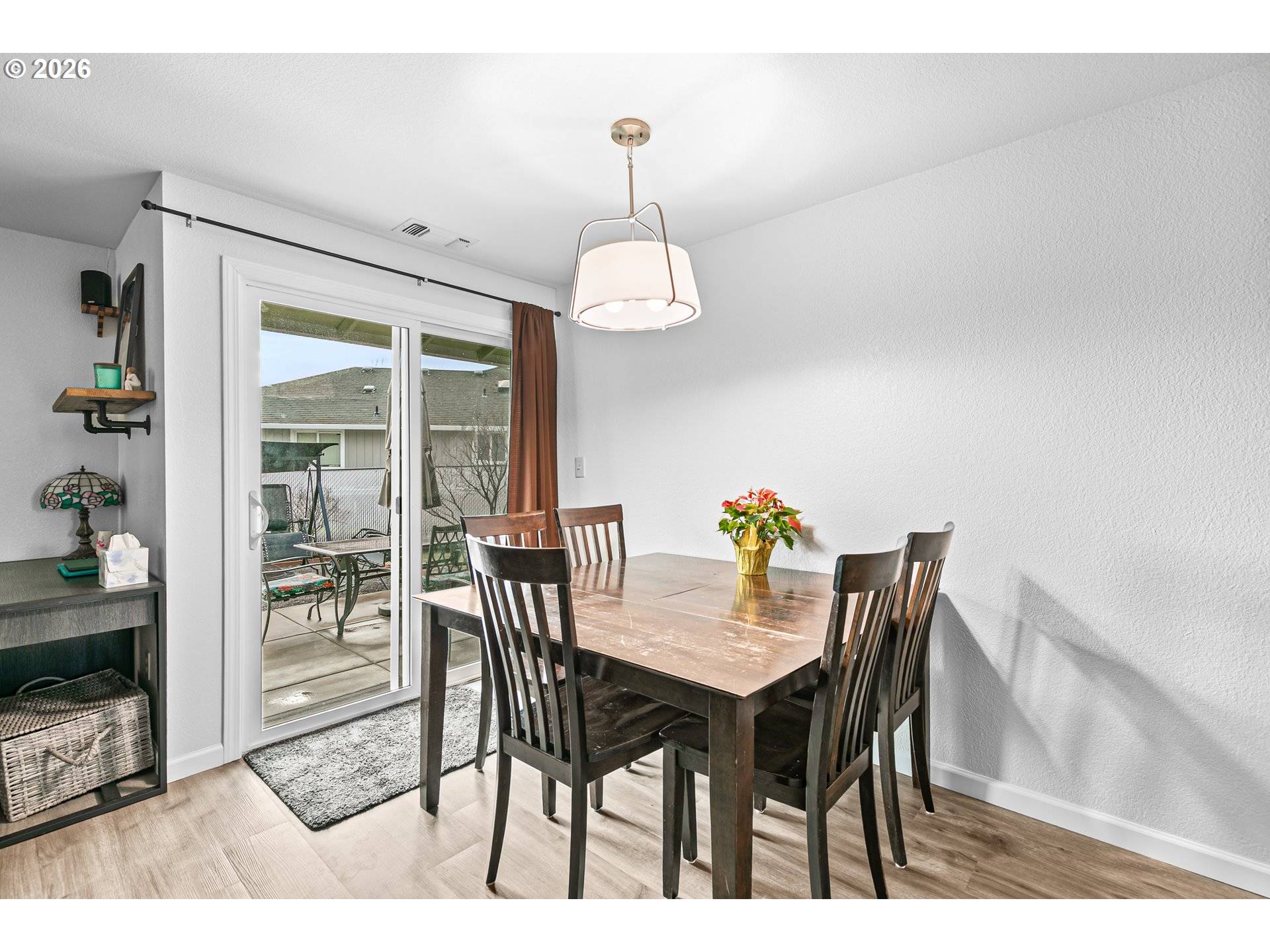 Phoenix, OR 97535,3712 COLVER RD