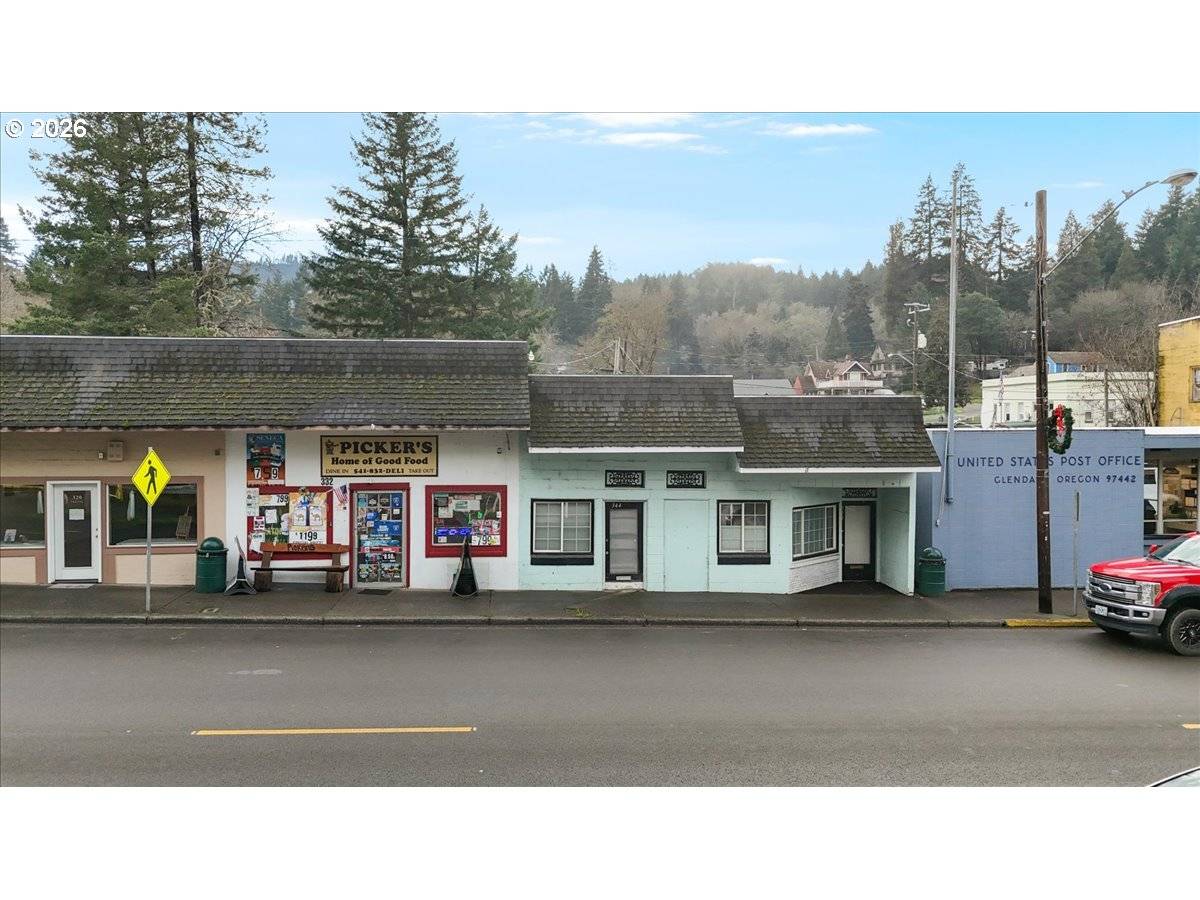 Glendale, OR 97442,332 PACIFIC AVE