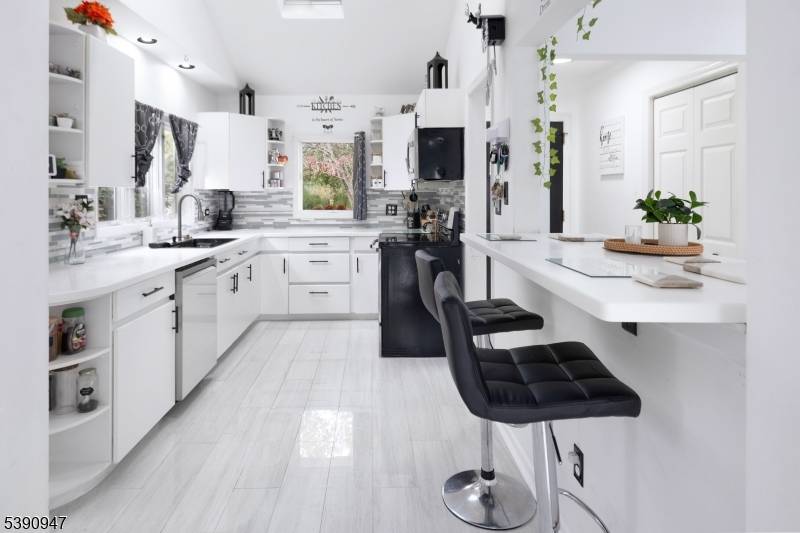 Montgomery Twp., NJ 08502,15 Bedle St