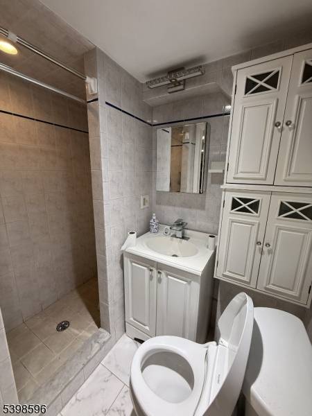 Little Ferry Boro, NJ 07643,2 Millo Pl #1