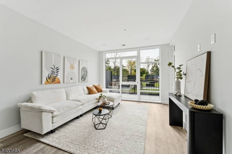 Roselle Park Boro, NJ 07204,140 W Webster Ave #124