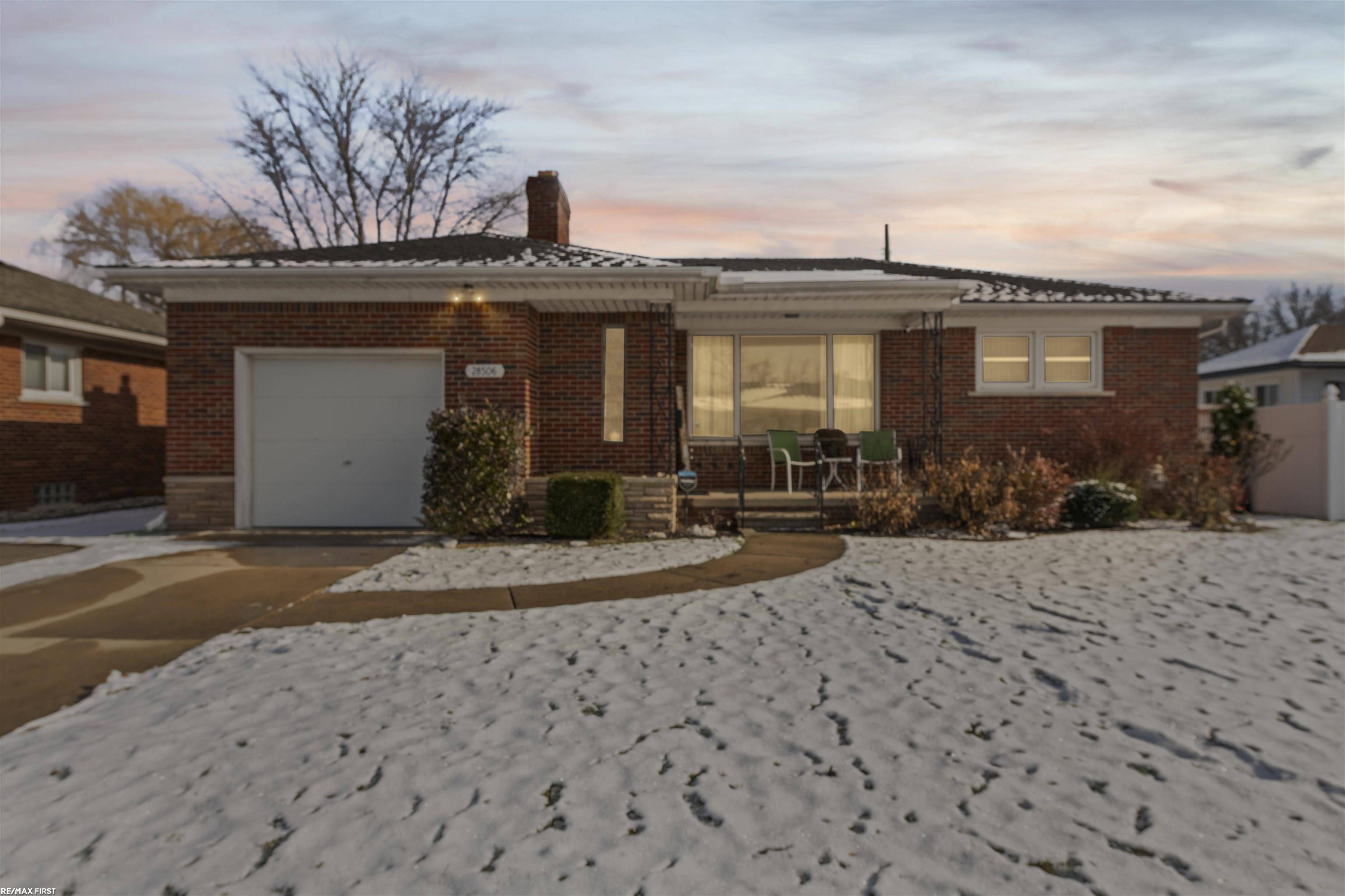 Saint Clair Shores, MI 48081,28506 Kimberly LN