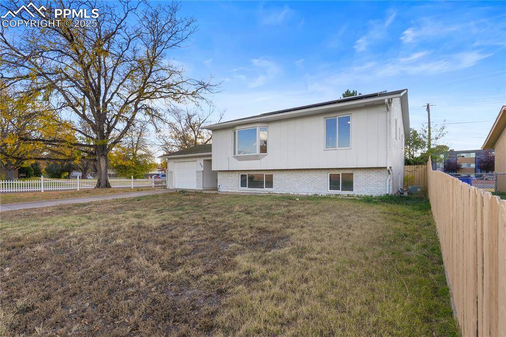 Pueblo, CO 81005,2133 Oakwood LN