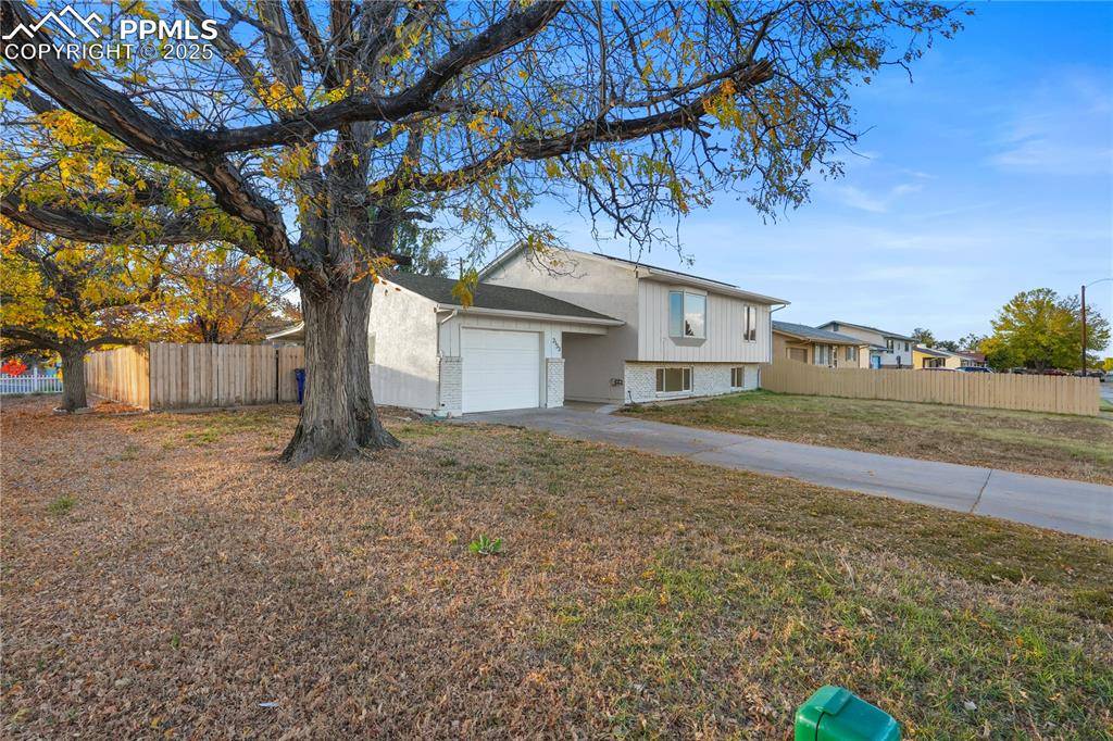 Pueblo, CO 81005,2133 Oakwood LN