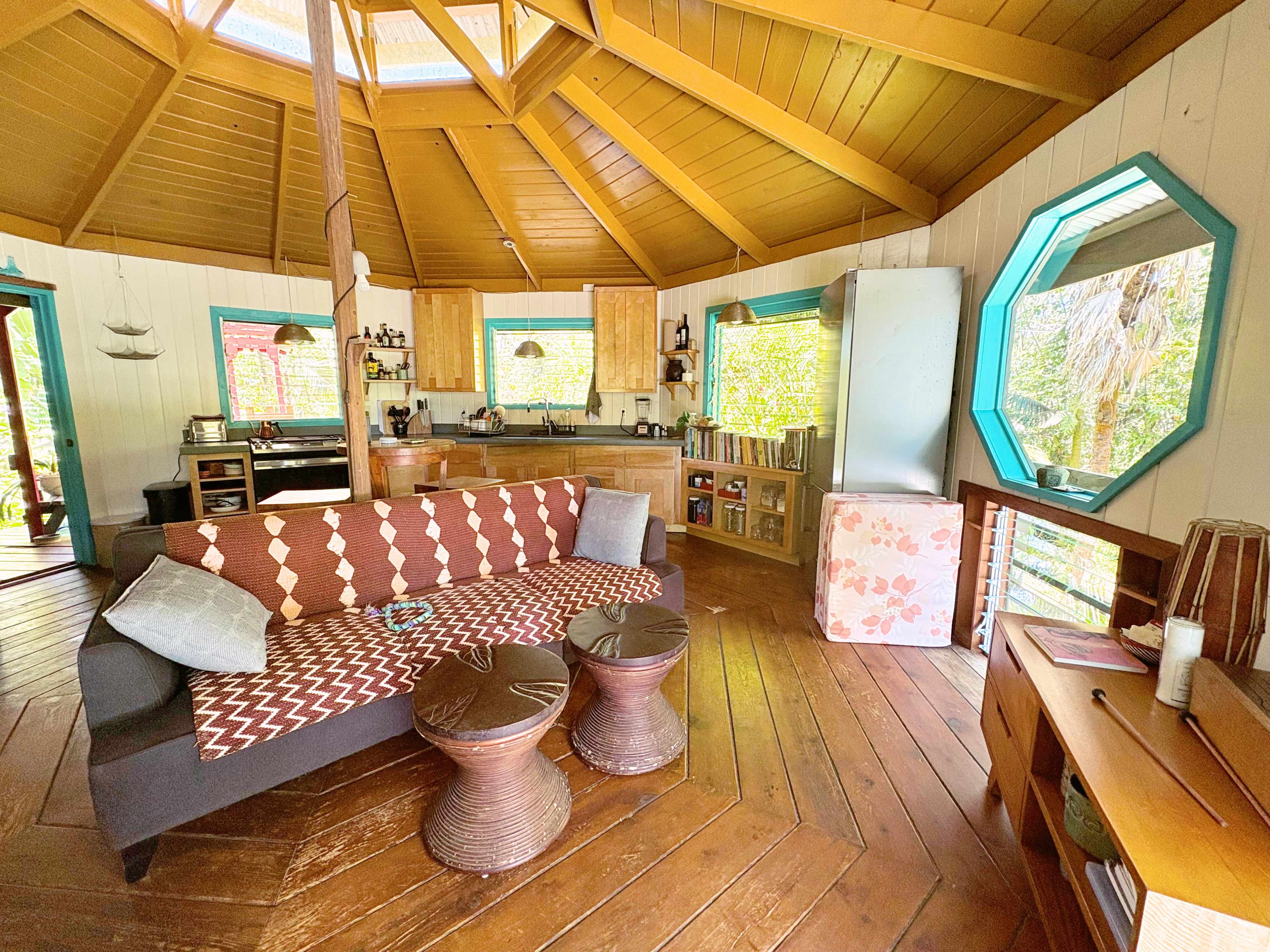 Keaau, HI 96749,15-2041 9TH AVE