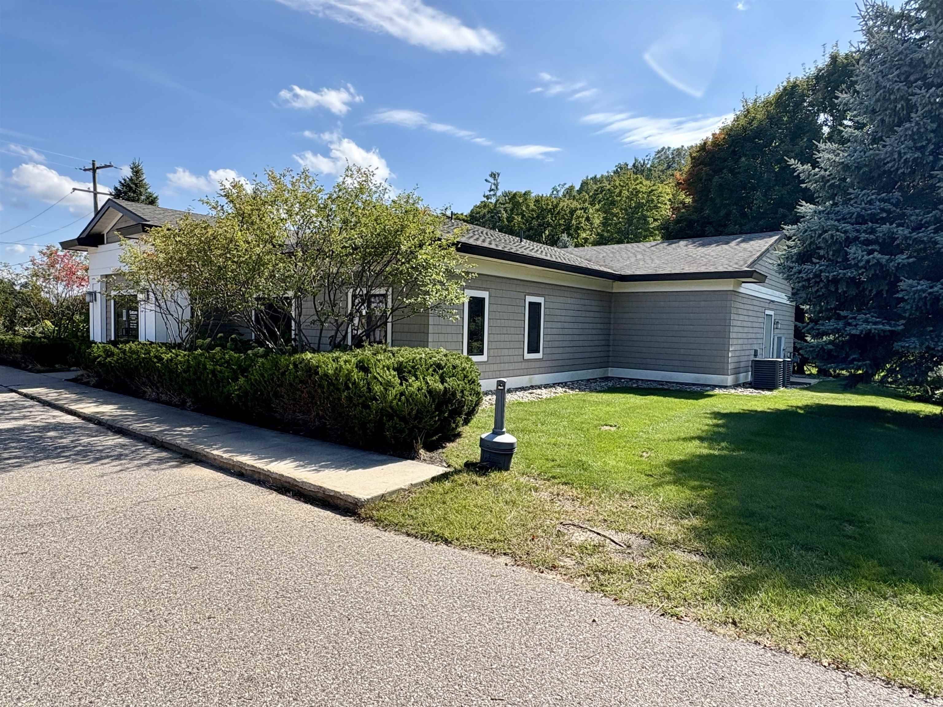 Boyne City, MI 49712,1249 M-75