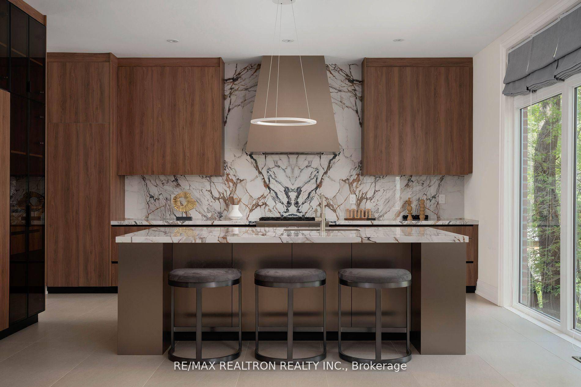 Toronto C14, ON M2N 3T6,146 Empress AVE