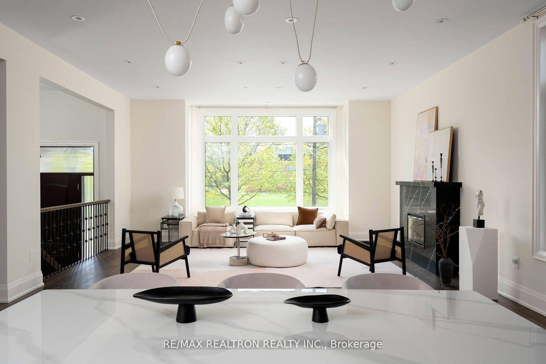 Toronto C14, ON M2N 3T6,146 Empress AVE