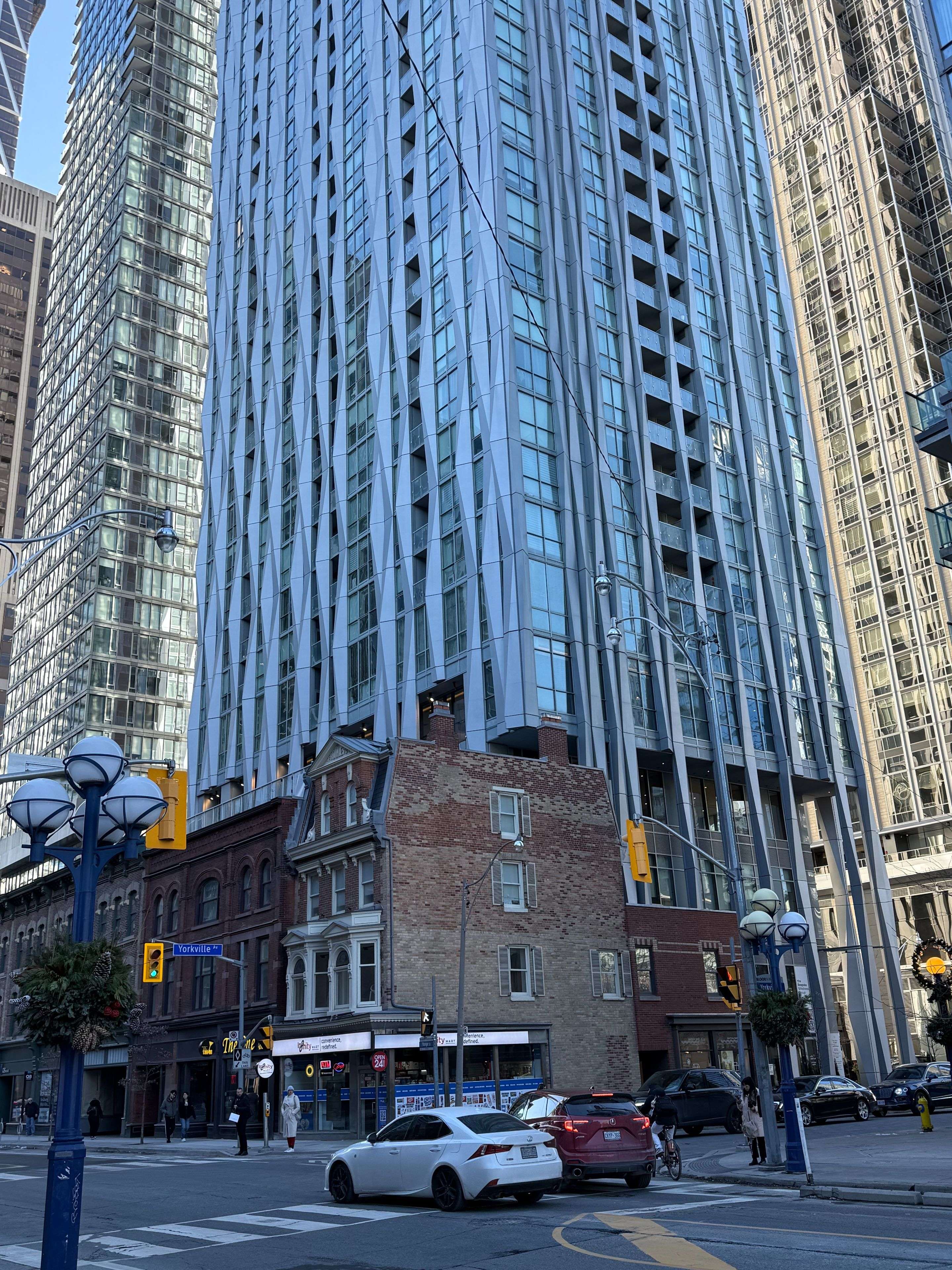 Toronto C02, ON M4W 1L1,1 Yorkville AVE #107-108-109