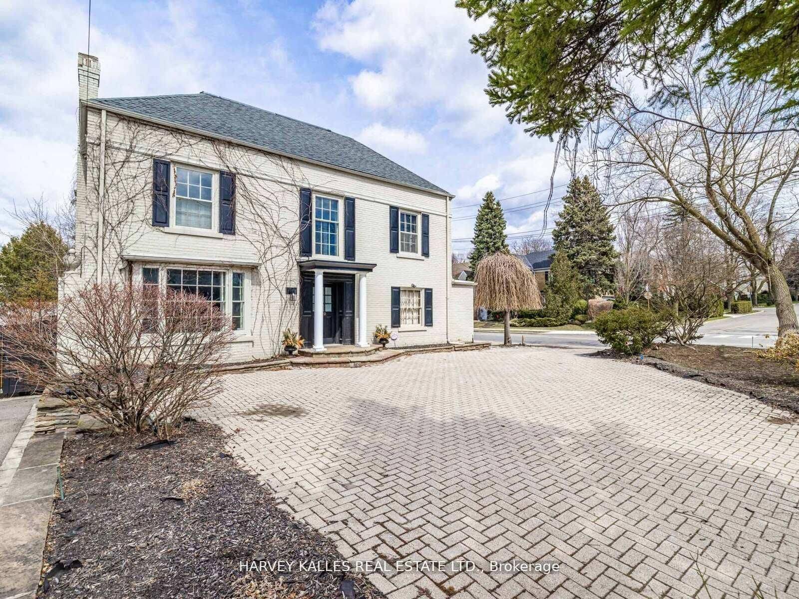 Toronto C03, ON M5P 1W4,2 Silverwood AVE