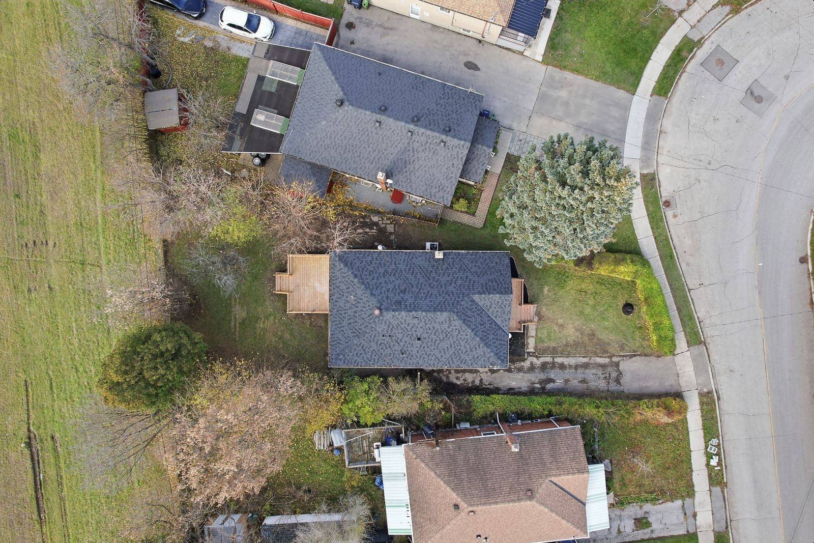 Toronto E04, ON M1R 3P5,162 Tower DR