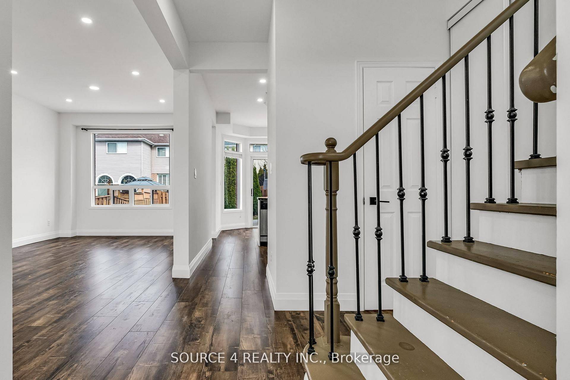 Oshawa, ON L1K 2L9,1030 Timberland CRES