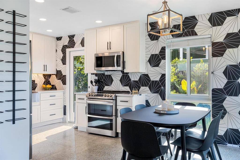 Wilton Manors, FL 33311,657 NW 30th Ct