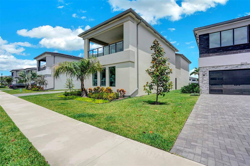 Boca Raton, FL 33434,8553 Shoreacres St