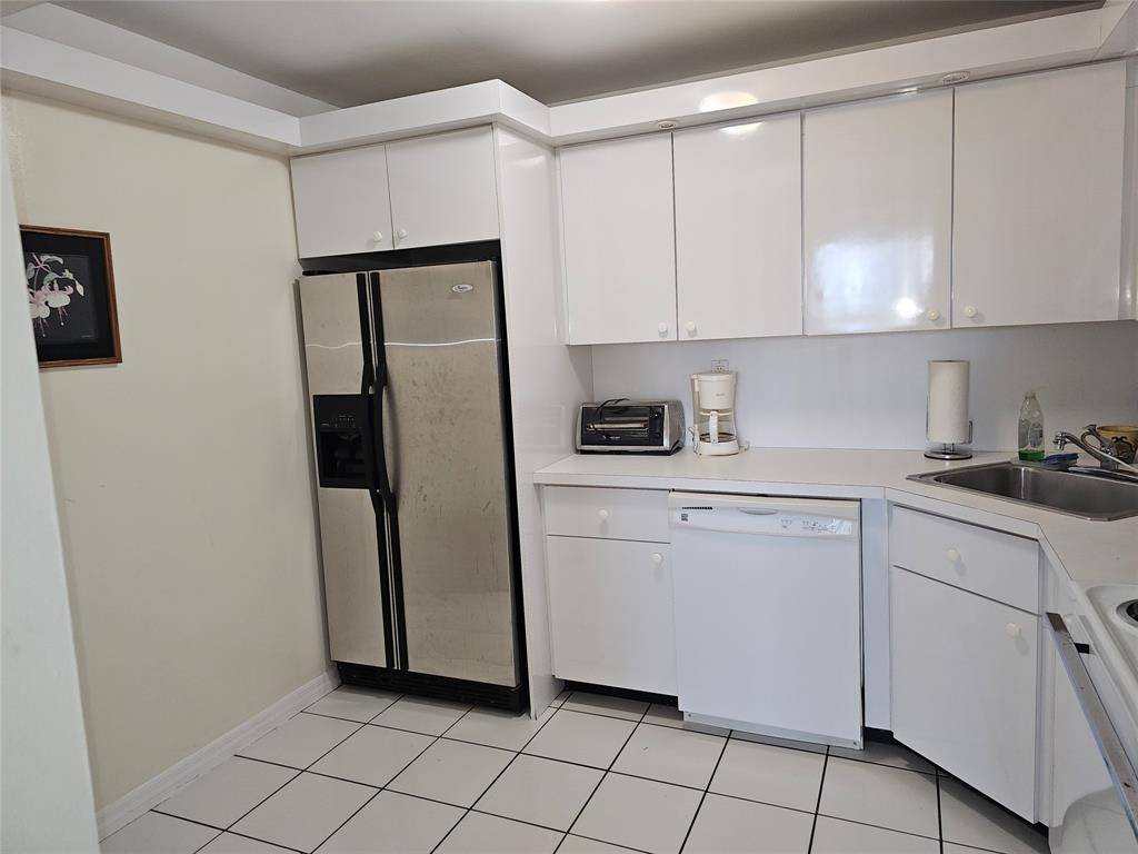 Aventura, FL 33160,2750 NE 183rd St #1101