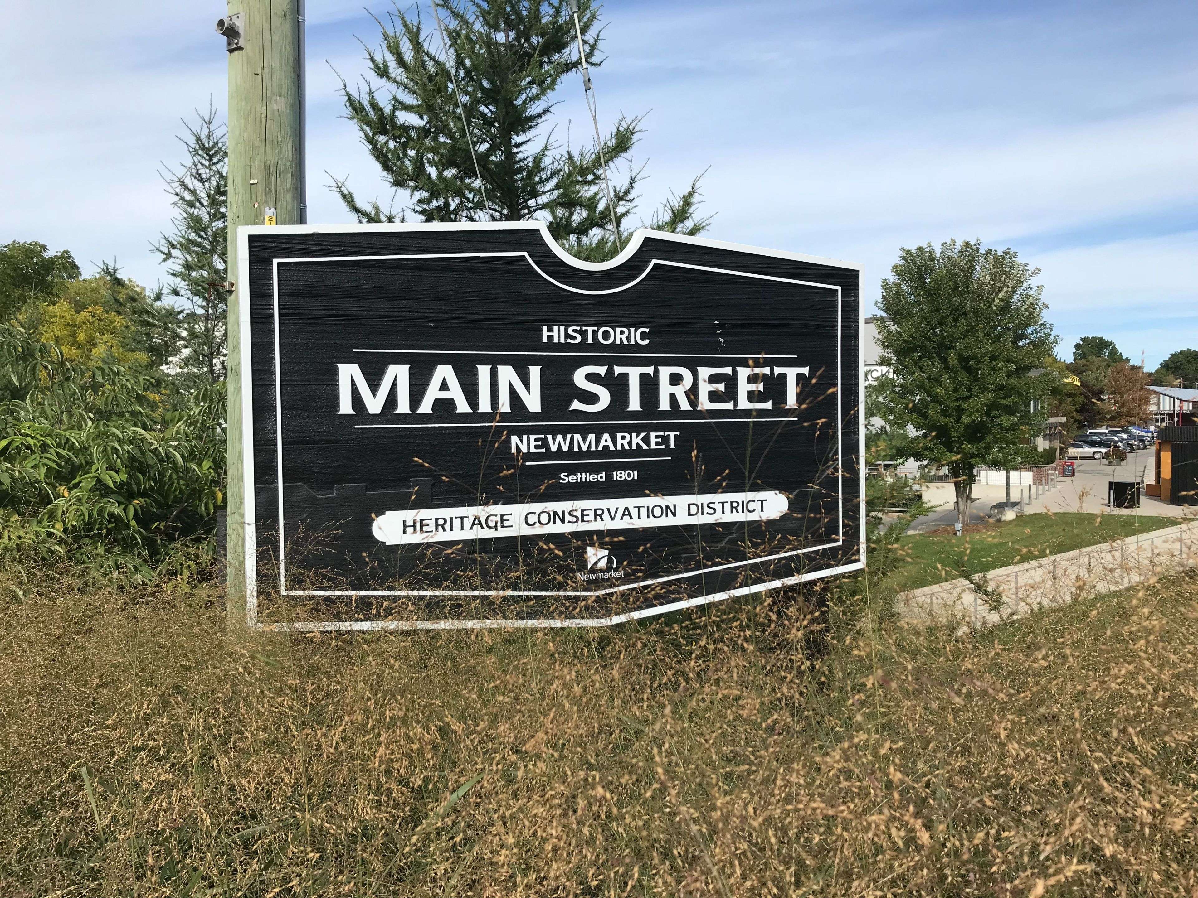 Newmarket, ON L3Y 3Z4,237 Main ST S #C1