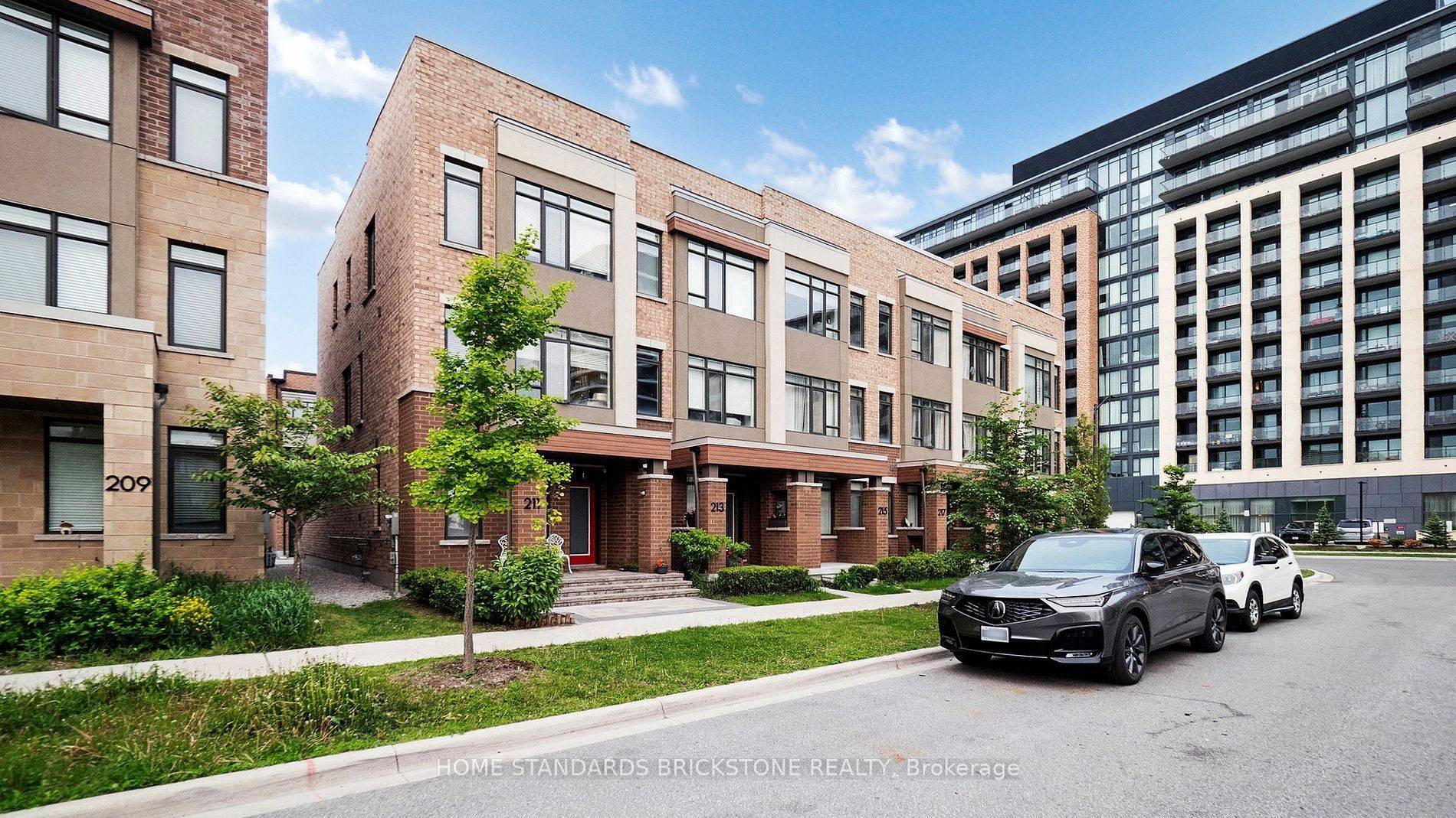 Vaughan, ON L6A 4Z2,215 Salterton CIR