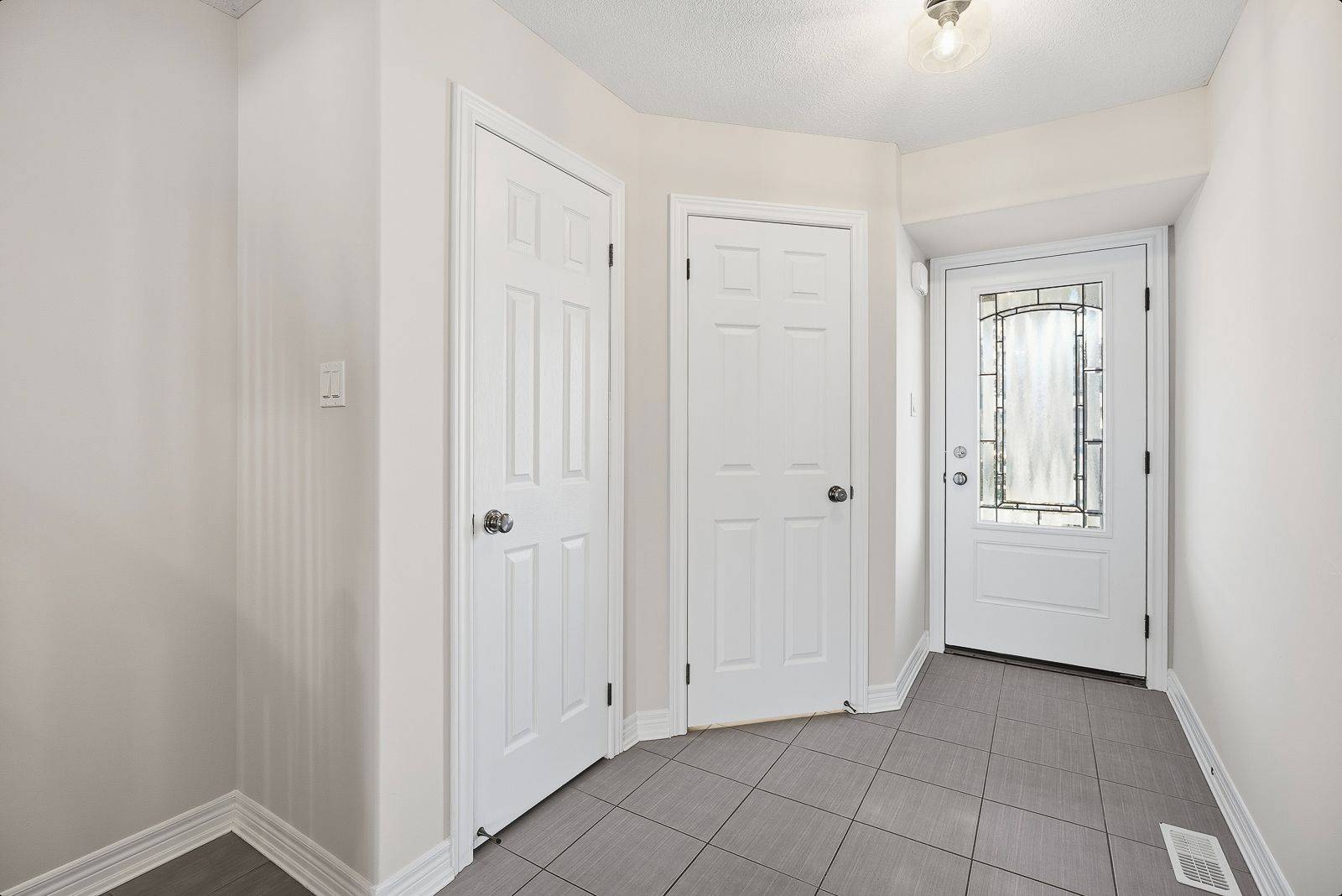 New Tecumseth, ON L9R 1M4,183 Hutchinson DR