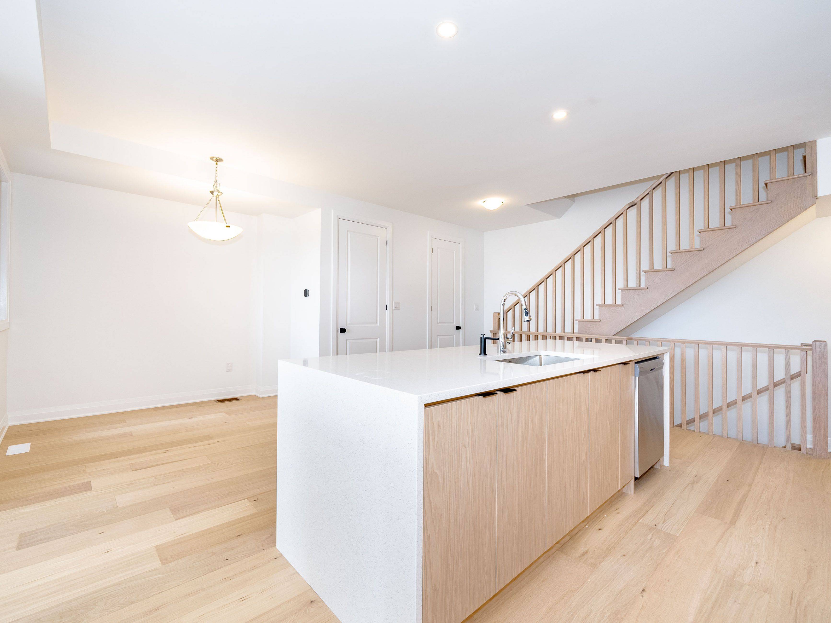 Markham, ON L6C 3M4,46 Azure DR