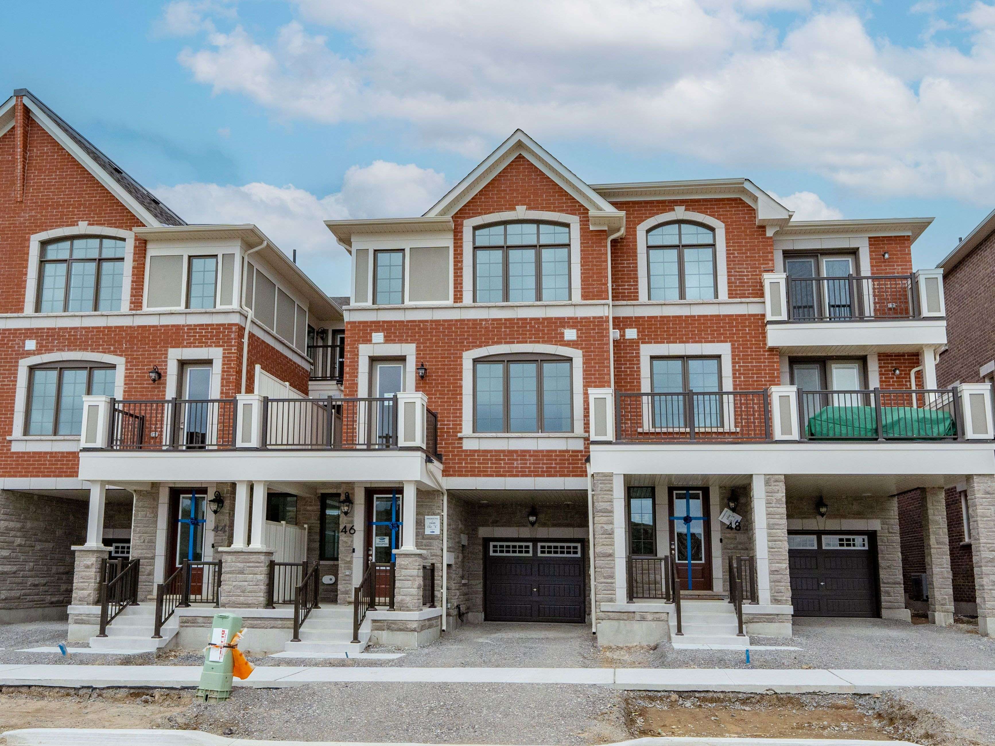 Markham, ON L6C 3M4,46 Azure DR