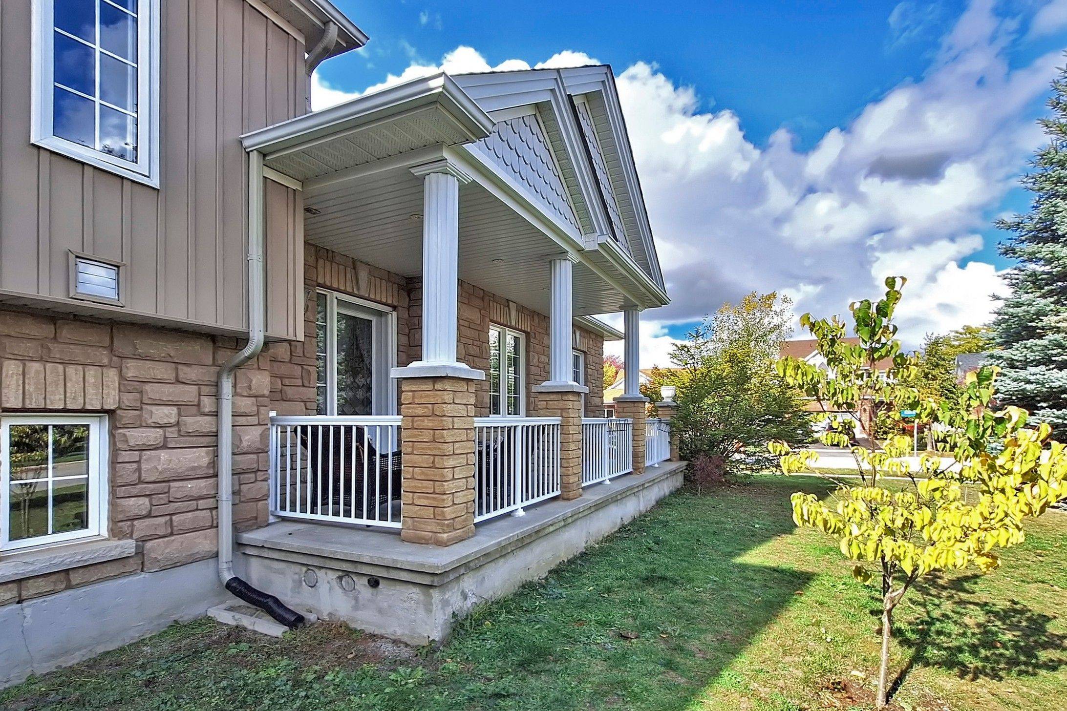 Innisfil, ON L9S 4X2,1069 Booth AVE