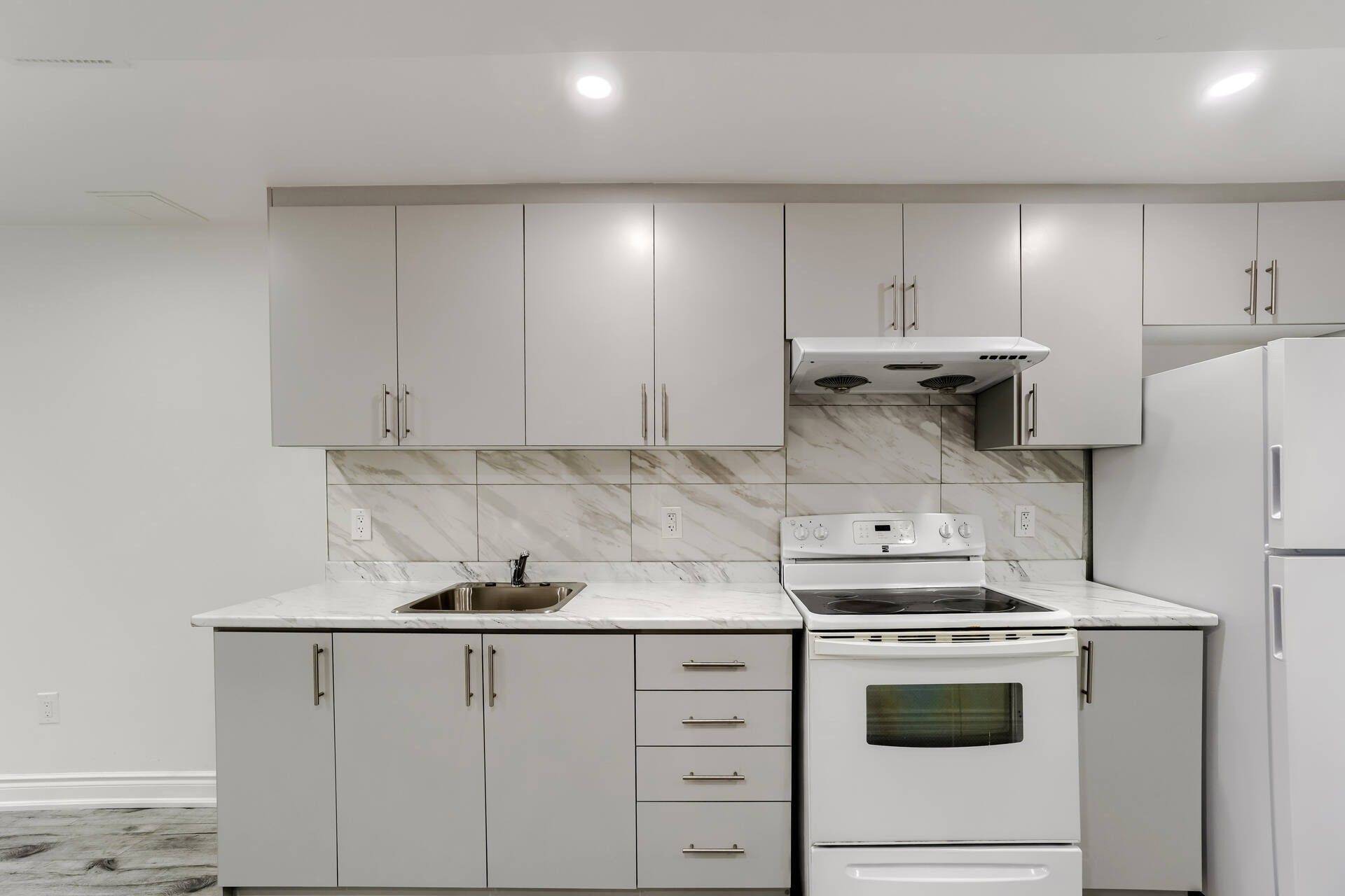 Brampton, ON L7A 4Z3,48 Fresnel RD